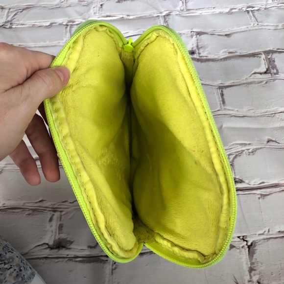 Marc Jacobs python print neon ipad case - Picture 6 of 7